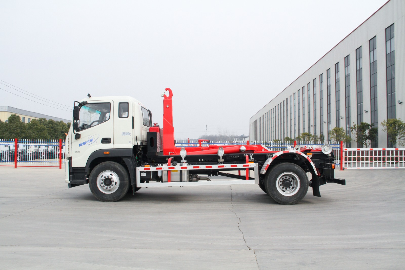 4.JPG 420e41fed19c33f87e73270231ad0ab6.jpg