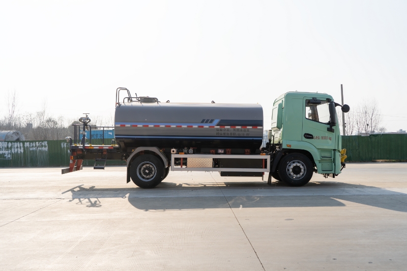 楚风牌新能源绿化喷洒车1.jpg 9de1bf57cc28b765b727a8aa6703d2b0.jpg